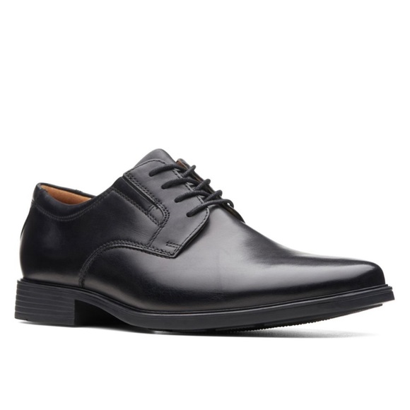 clarks tilden plain ii